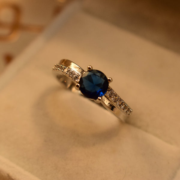 Dazzling Design Silver Plated Crystal Stones Ring For Girls/Women