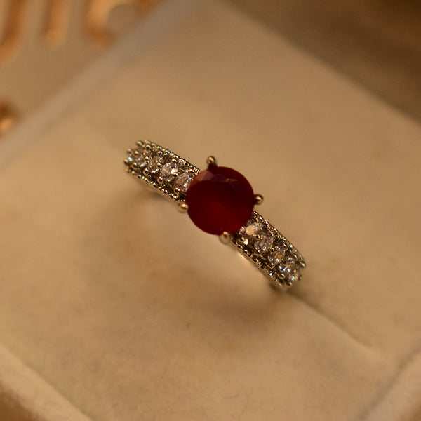 Gorgeous Design Silver Plated Crystal Stones Ring For Girls/Women