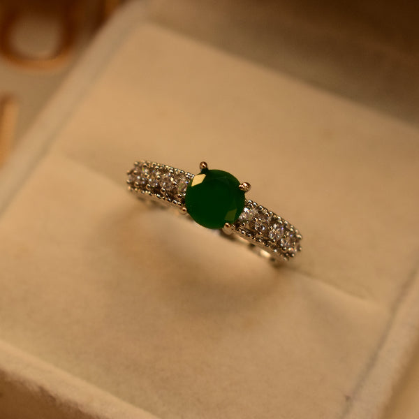 Gorgeous Design Silver Plated Crystal Stones Ring For Girls/Women