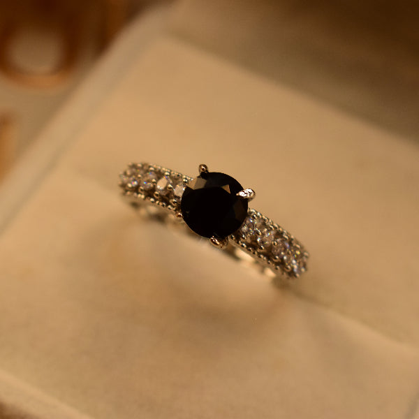 Gorgeous Design Silver Plated Crystal Stones Ring For Girls/Women