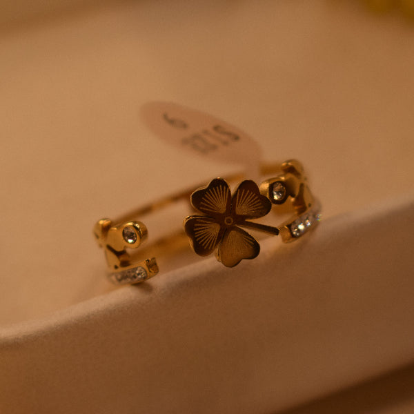 Beautiful Flower Design Gold Plated Crystal Stones Ring For Girls/Women