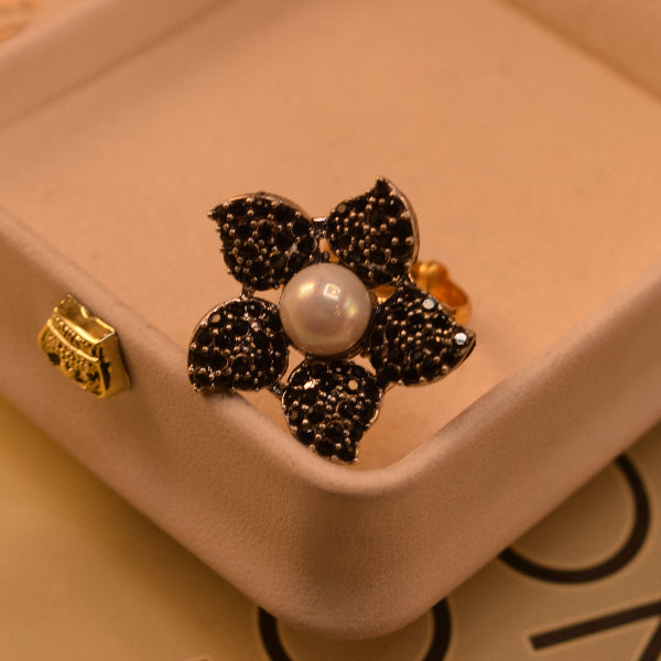 Charming Unique Design Gold Plated Crystal Stones Ring For Girls/Women