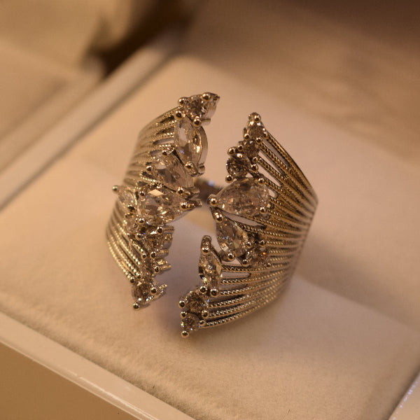 Sparkling Unique Design Silver Plated Crystal Stones Ring For Girls/Women