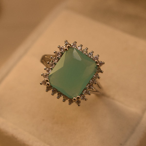 Elegant Unique Design Silver Plated Crystal Stones Ring For Girls/Women