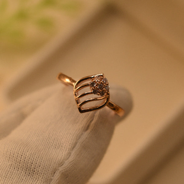 Sparkling Unique Design Gold Plated Crystal Stones Ring For Girls/Women