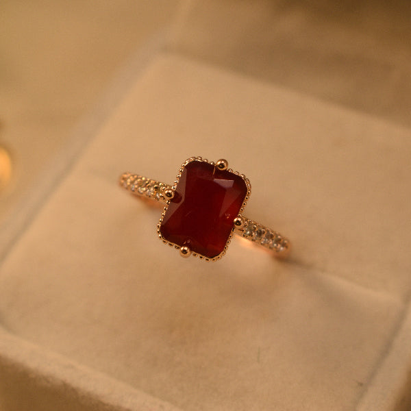 Luminous Unique Design Gold Plated Crystal Stones Ring For Girls/Women