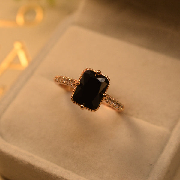 Luminous Unique Design Gold Plated Crystal Stones Ring For Girls/Women