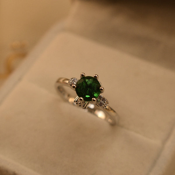 Luxury Unique Design Silver Plated Crystal Stones Ring For Girls/Women