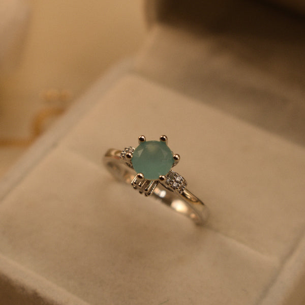 Luxury Unique Design Silver Plated Crystal Stones Ring For Girls/Women