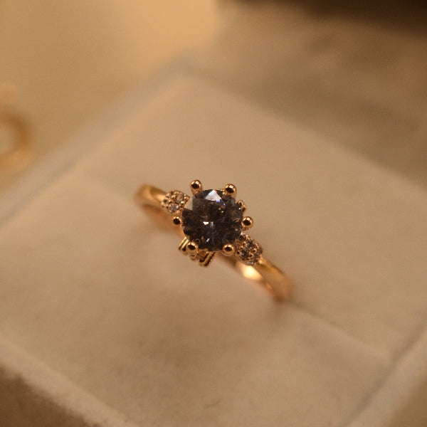 Elegant Unique Design Gold Plated Crystal Stones Ring For Girls/Women