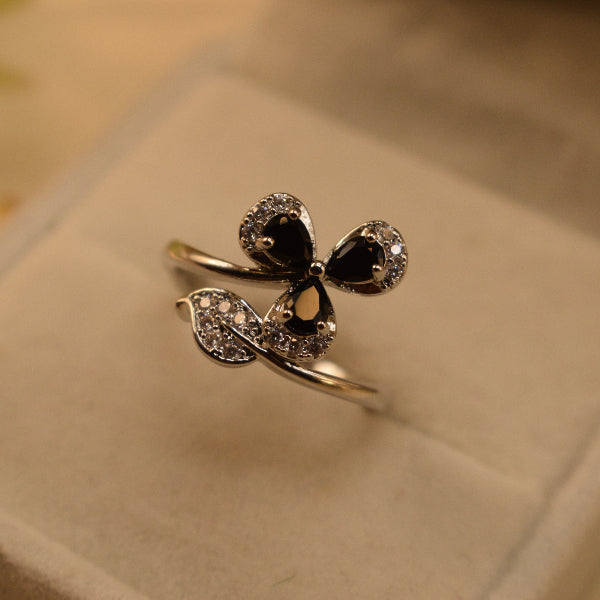 Beautiful Flower Design Silver Plated Crystal Stones Ring For Girls/Women