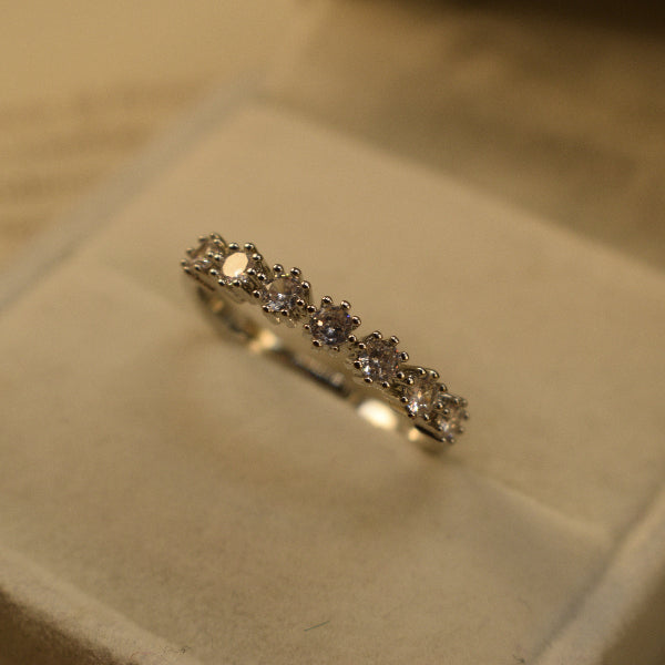 Fancy Unique Design Crystal Stones Ring For Girls/Women