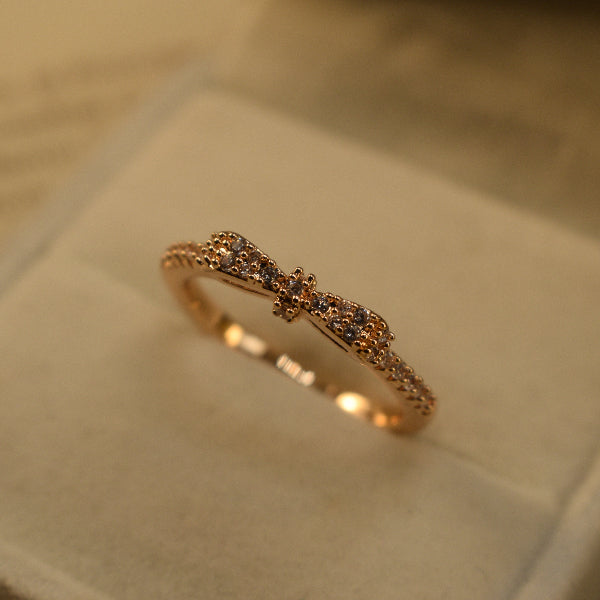 Dazzling Unique Design Crystal Stones Ring For Girls/Women