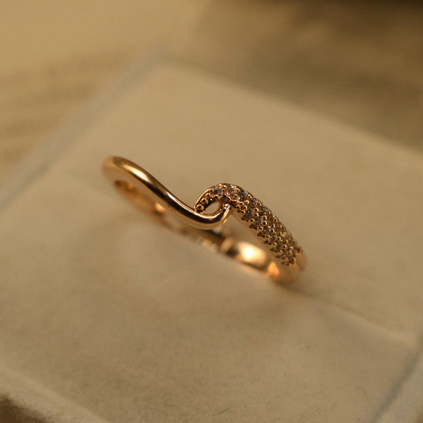 Gorgeous Unique Design Crystal Stones Ring For Girls/Women