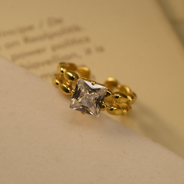 Beautiful Unique Design Gold Plated Crystal Stones Ring For Girls/Women