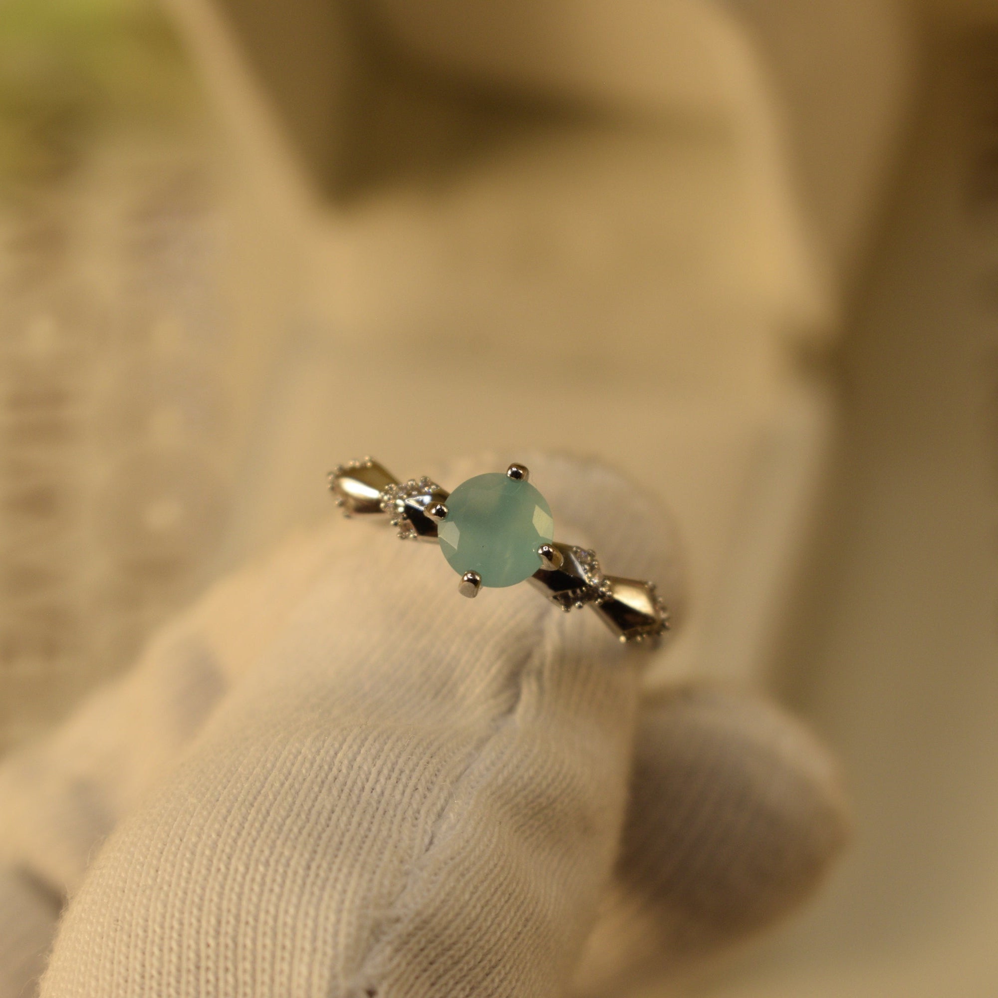 Dazzling Design Silver Plated Crystal Stones Ring For Girls/Women