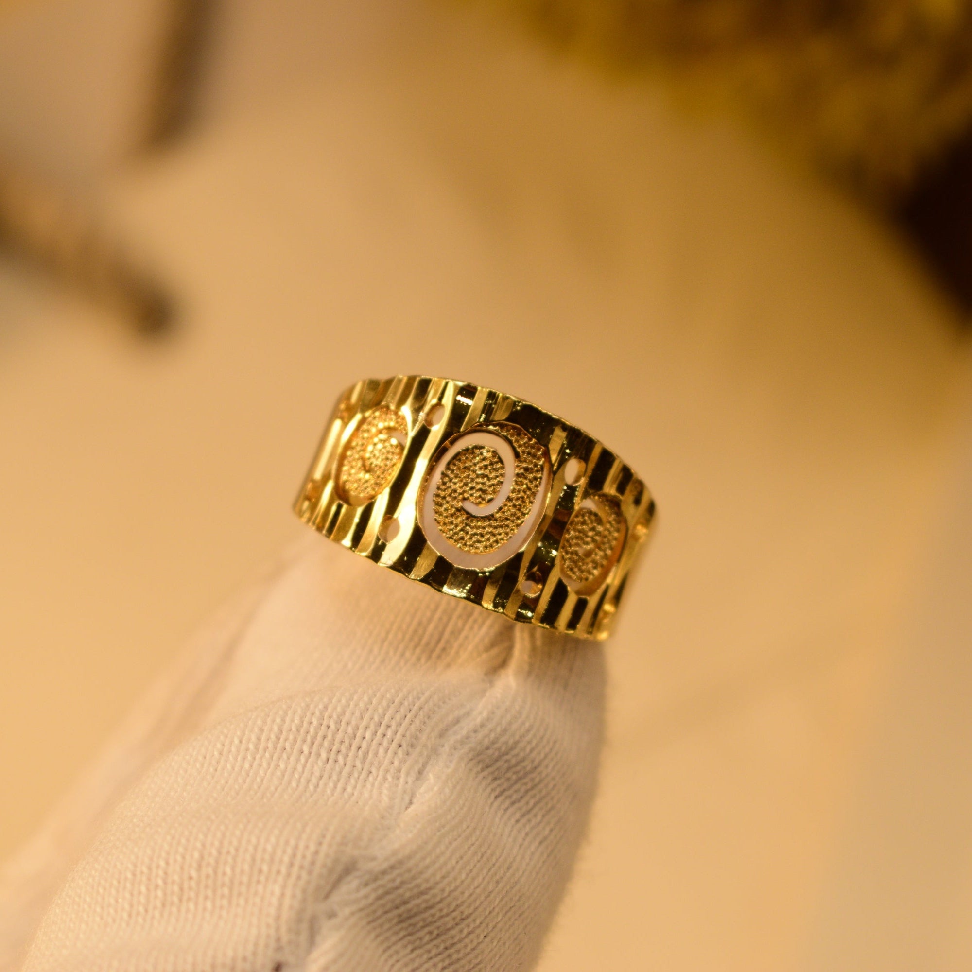 Charming Unique Design Gold Plated Ring For Girls/Women