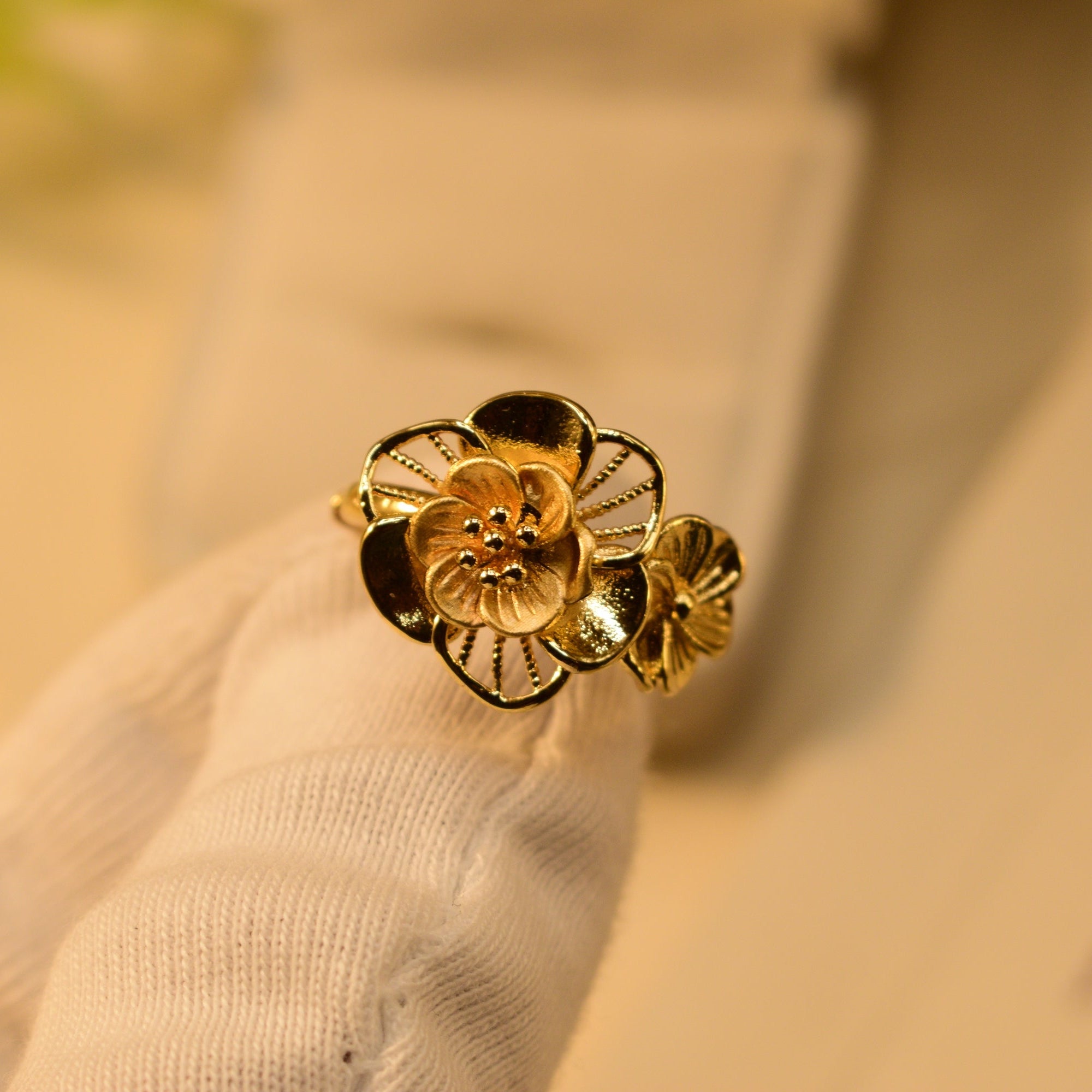 Glamorous Unique Design Gold Plated Ring For Girls/Women