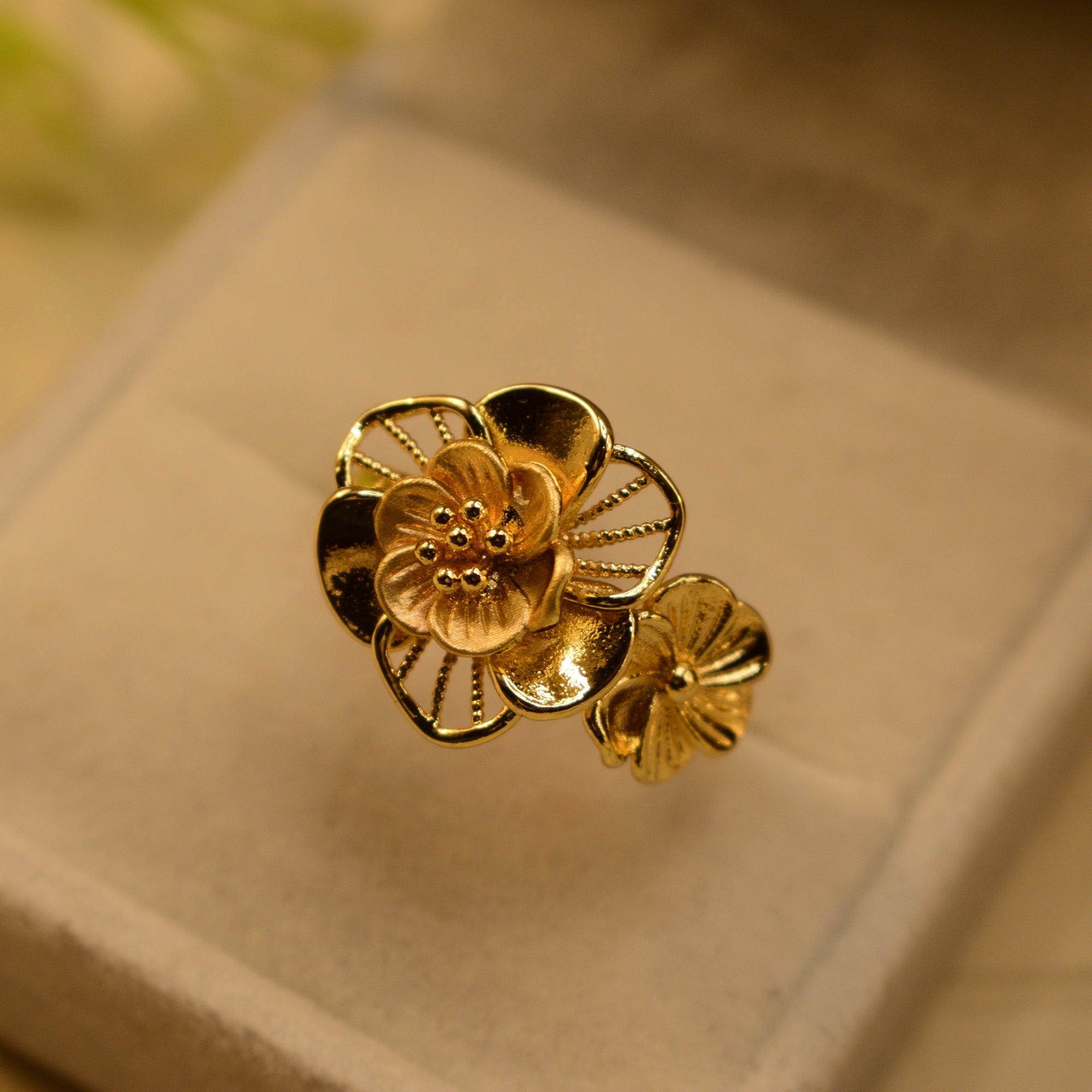 Glamorous Unique Design Gold Plated Ring For Girls/Women