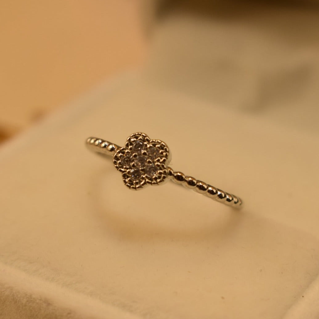 Fancy Flower Design Golden/Silver Adjustable Ring for Girls/Women