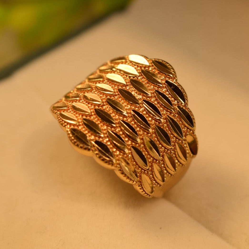 Unique Design Golden Ring for Girls/Women