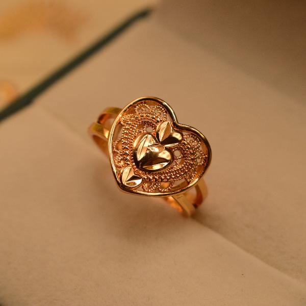 Stylish Unique Heart Design Gold Plated Ring For Girls/Women