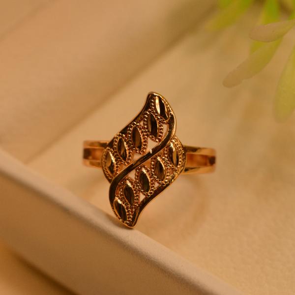 Glamorous Unique Design Gold Plated Ring For Girls/Women