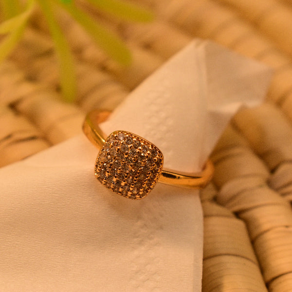 Luminous Cubic Design Gold Plated Crystal Stones Ring For Girls/Women