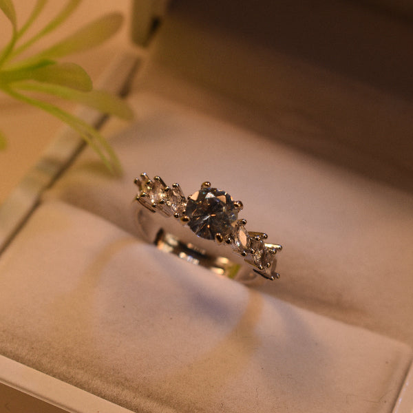 Gorgeous Design Silver Plated Real Stones Ring For Girls/Women