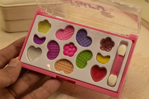 Kids makeup palette with brush for Girls/Women