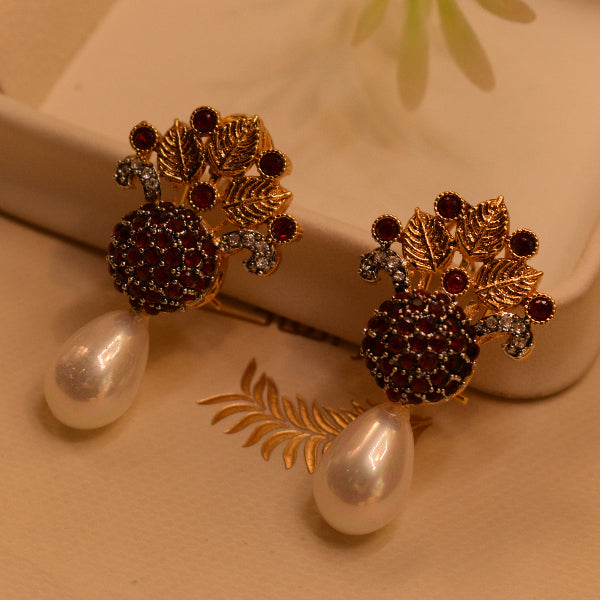 Gorgeous Design Gold Plated Crystal Stones Earrings For Girls/women
