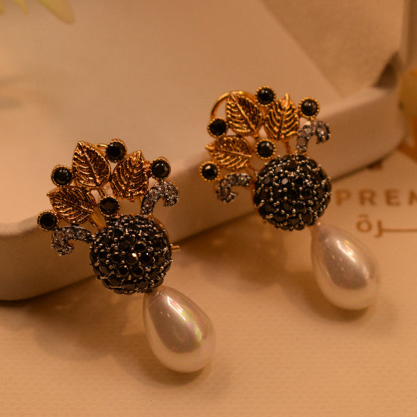 Gorgeous Design Gold Plated Crystal Stones Earrings For Girls/women