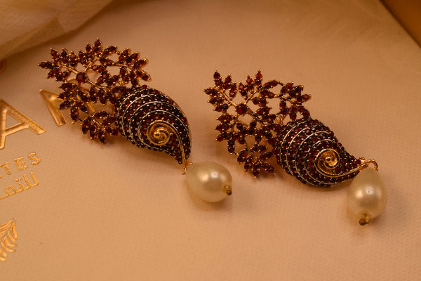 Charming Design Gold Plated Crystal Stones Earrings For Girls/women