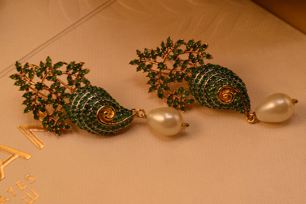Charming Design Gold Plated Crystal Stones Earrings For Girls/women