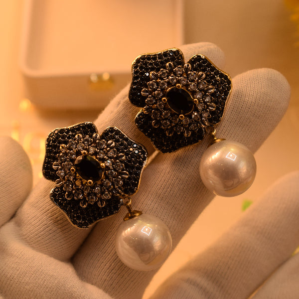 Charming Design Gold Plated Crystal Stones Earrings For Girls/women