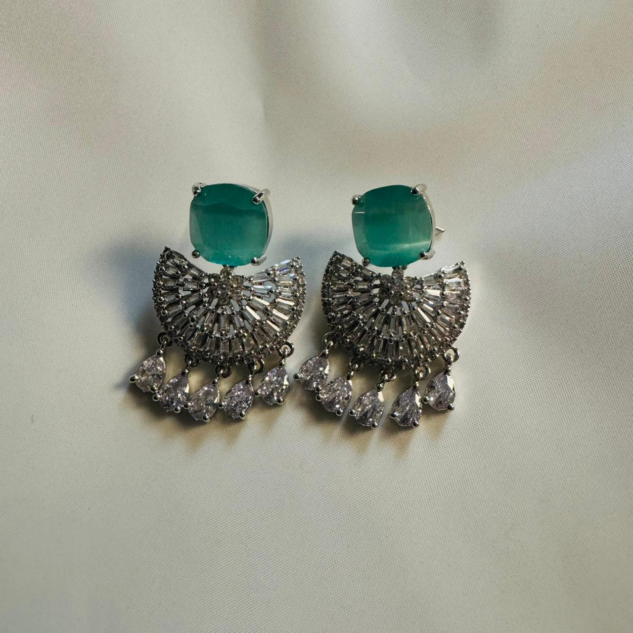 Elegant Design Silver Plated Crystal Stones Earrings For Girls/women