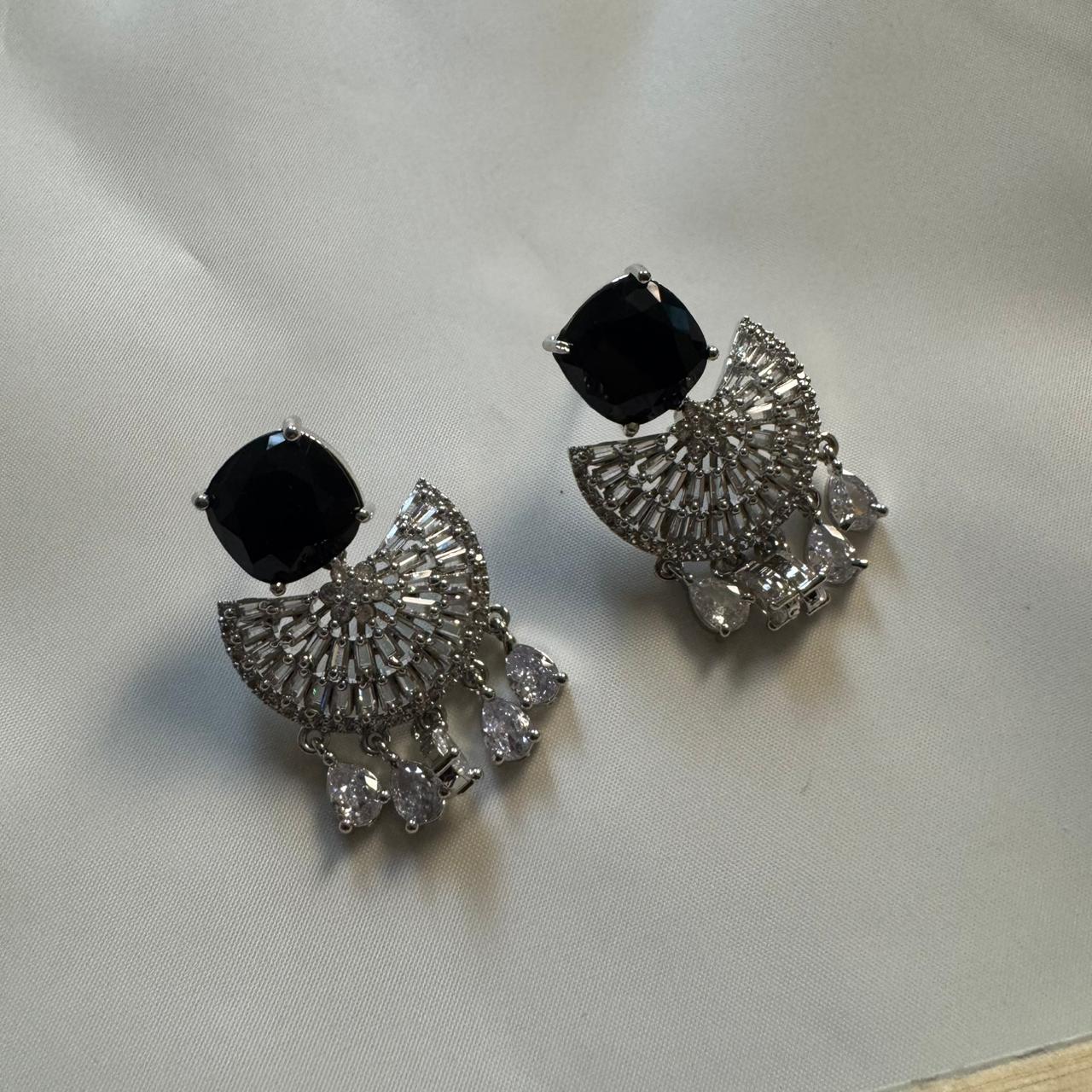 Elegant Design Silver Plated Crystal Stones Earrings For Girls/women