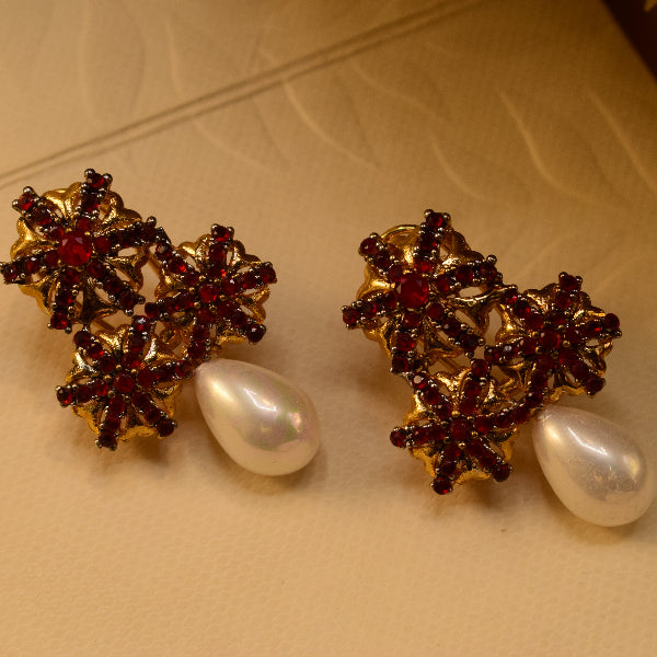 Sparkling Design Gold Plated Crystal Stones Earrings For Girls/women