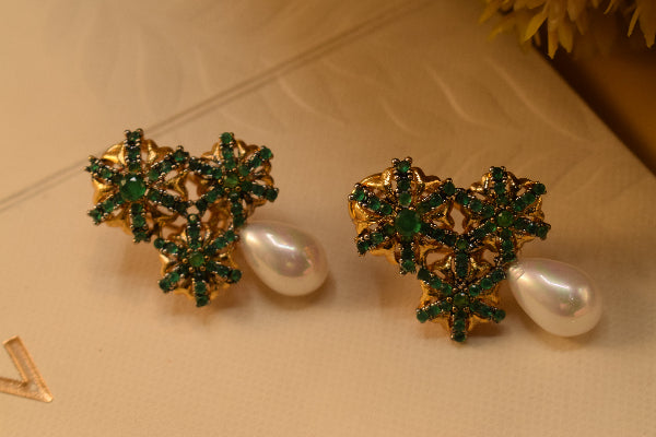 Sparkling Design Gold Plated Crystal Stones Earrings For Girls/women