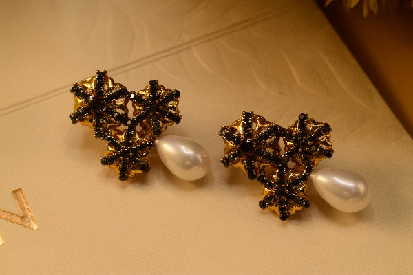 Sparkling Design Gold Plated Crystal Stones Earrings For Girls/women