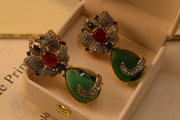 Beautiful Design Gold Plated Crystal Stones Earrings For Girls/women