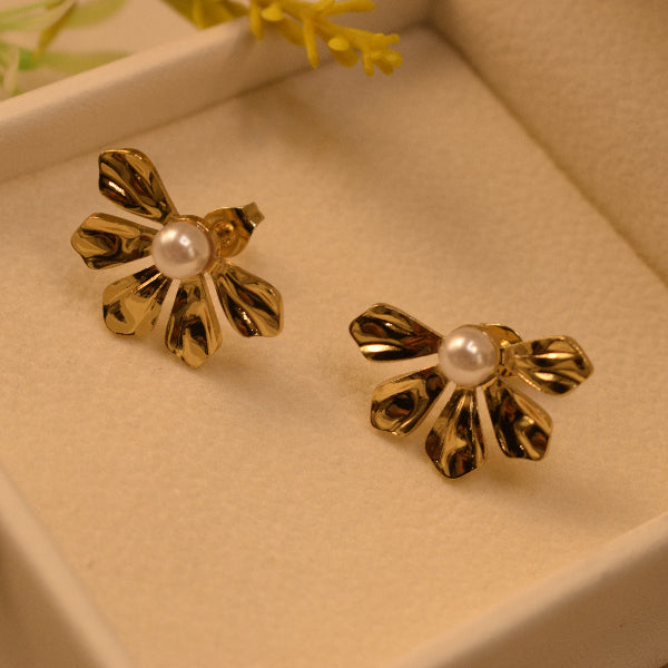 Dazzling Unique Design Gold Plated Pearls Earrings For Girls/women