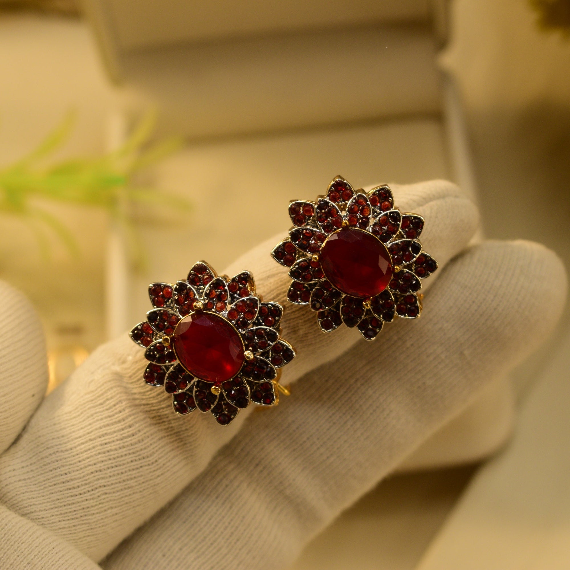 Luxury Unique Design Gold Plated Crystal Stones Earrings For Girls/women