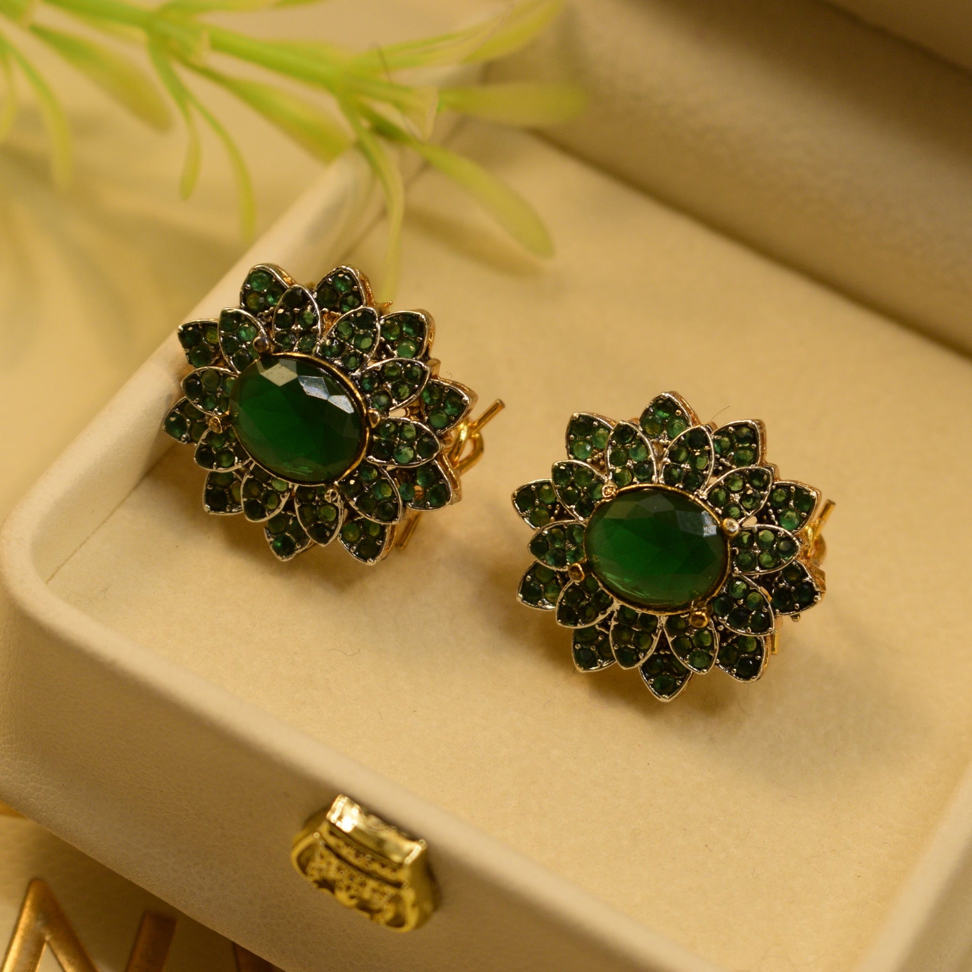 Luxury Unique Design Gold Plated Crystal Stones Earrings For Girls/women