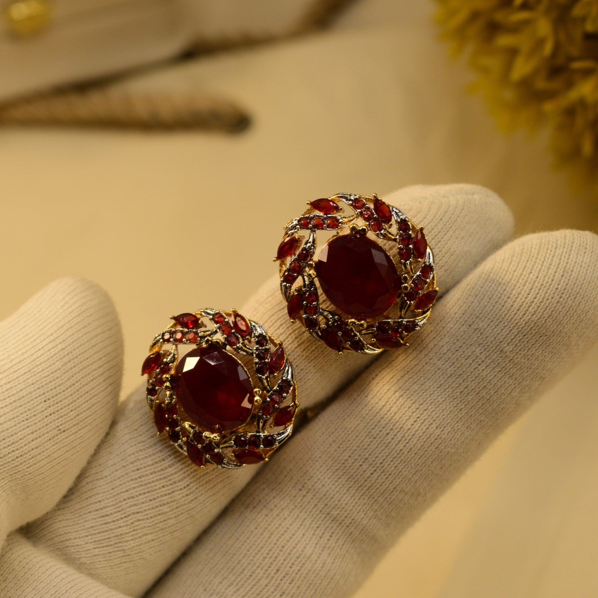 Gorgeous Design Gold Plated Crystal Stones Earrings For Girls/women