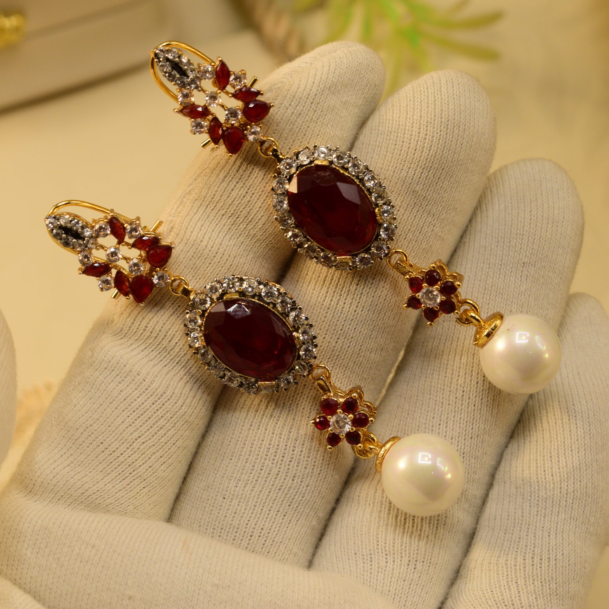 Stylish Design Gold Plated Crystal Stones Earrings For Girls/women