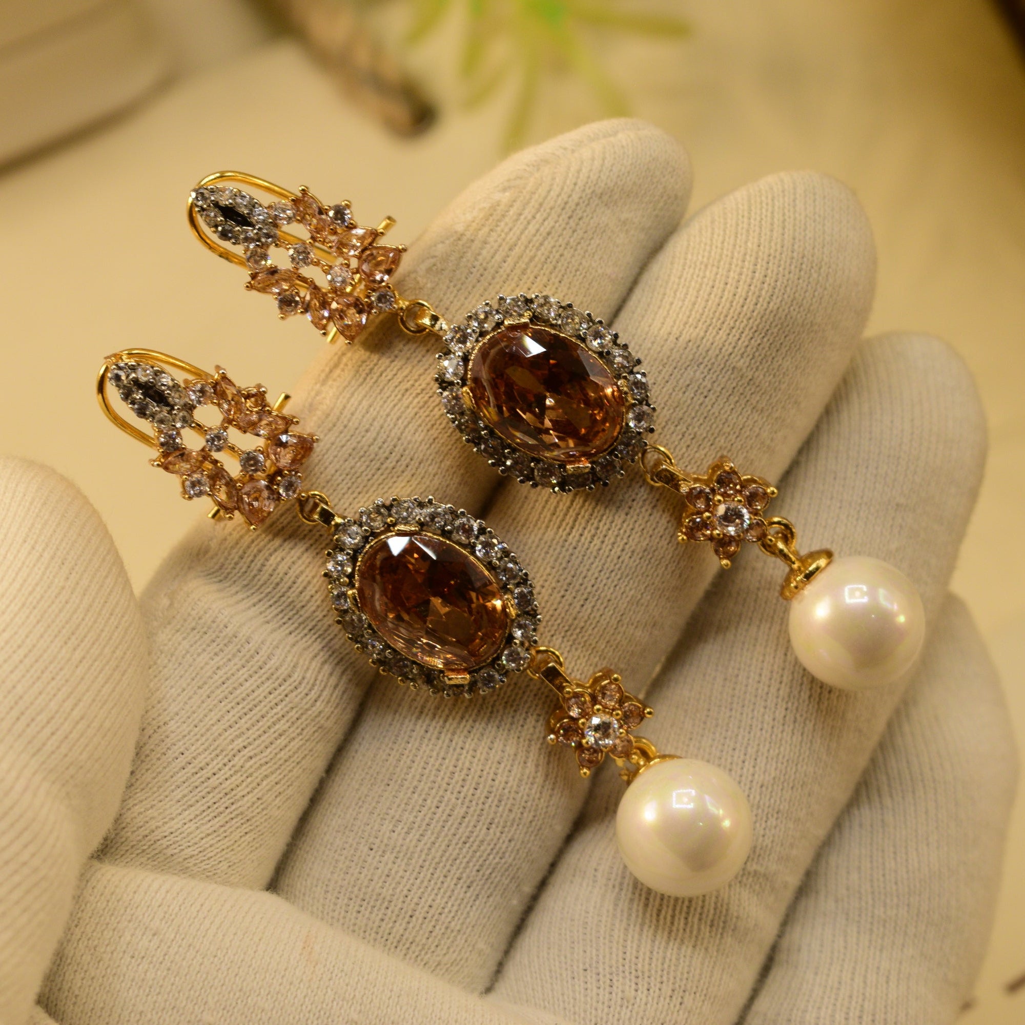 Stylish Design Gold Plated Crystal Stones Earrings For Girls/women
