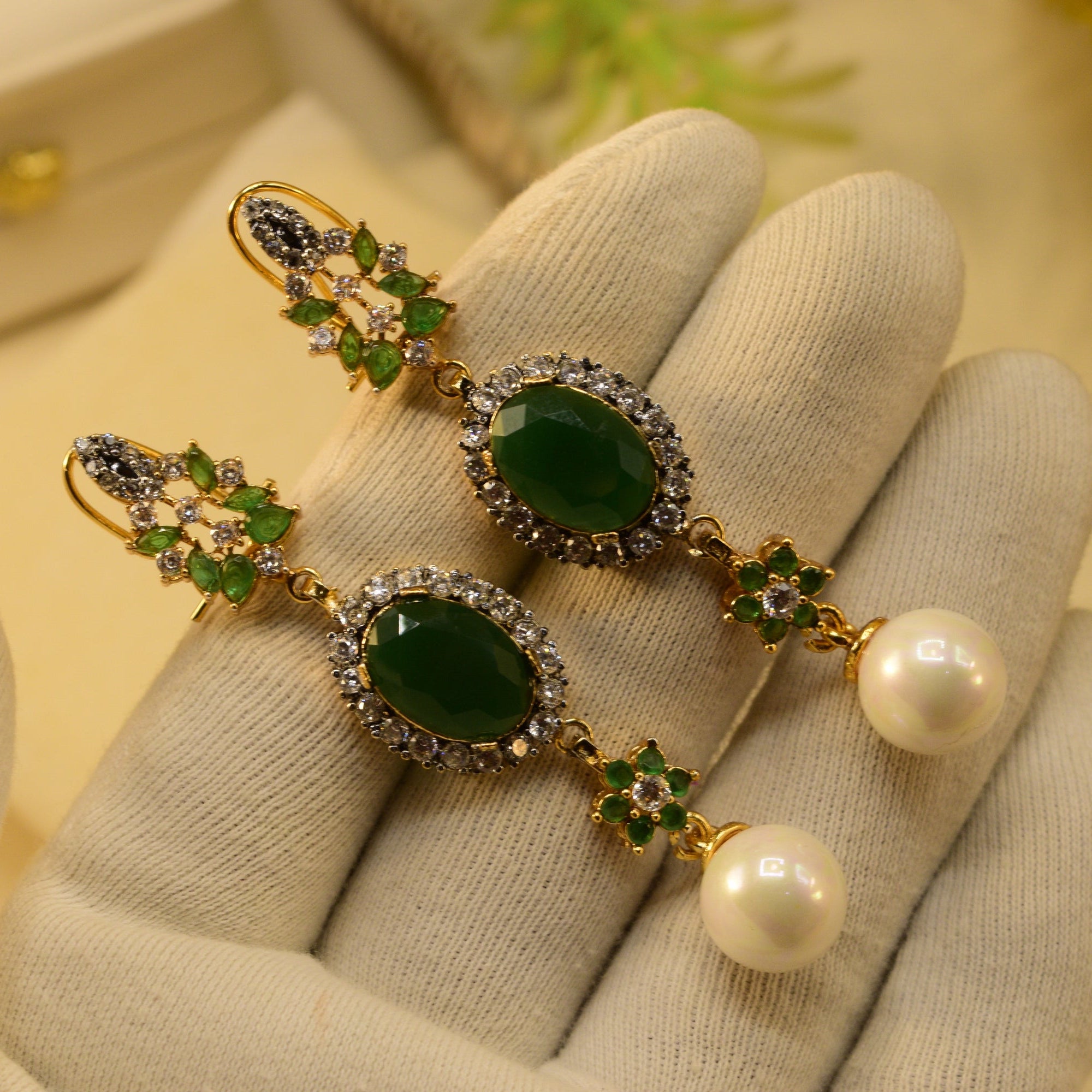 Stylish Design Gold Plated Crystal Stones Earrings For Girls/women