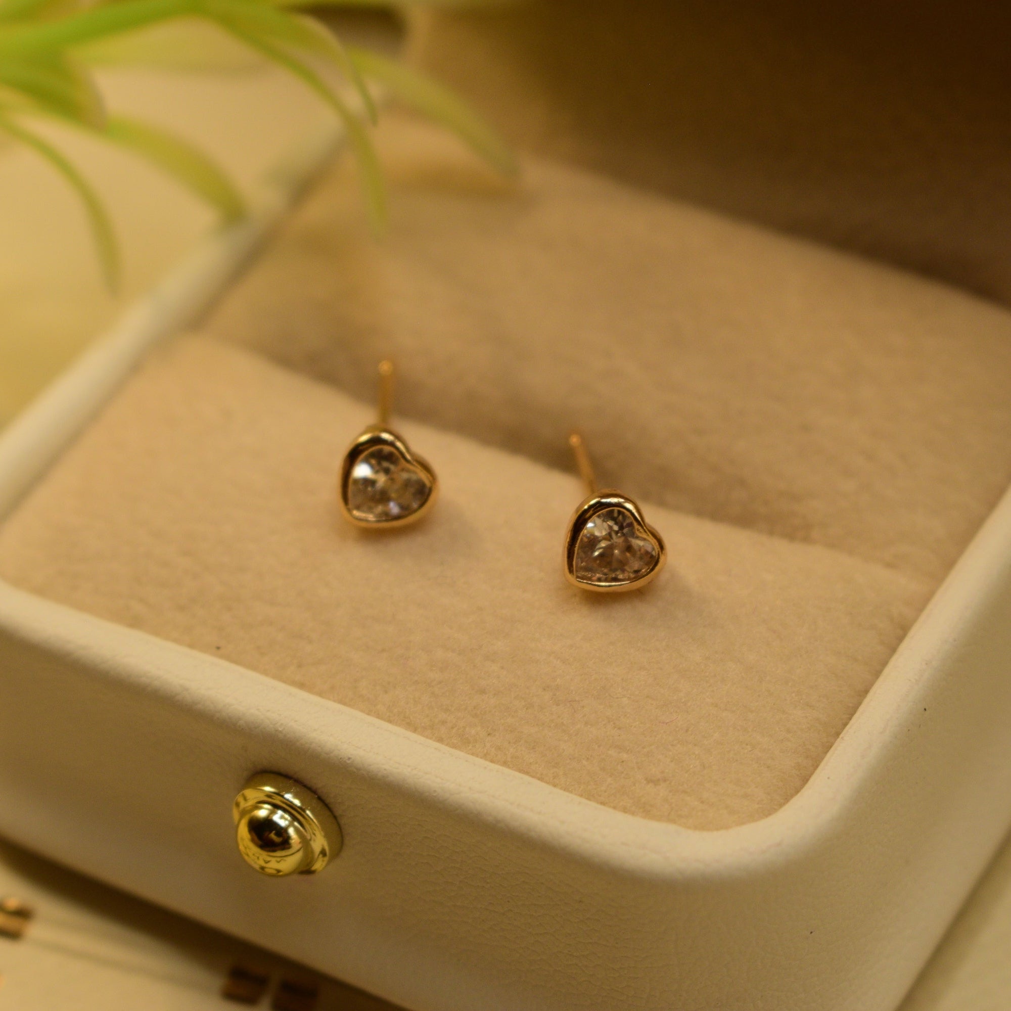 Stylish Design Gold Plated Crystal Stones Earrings For Girls/women