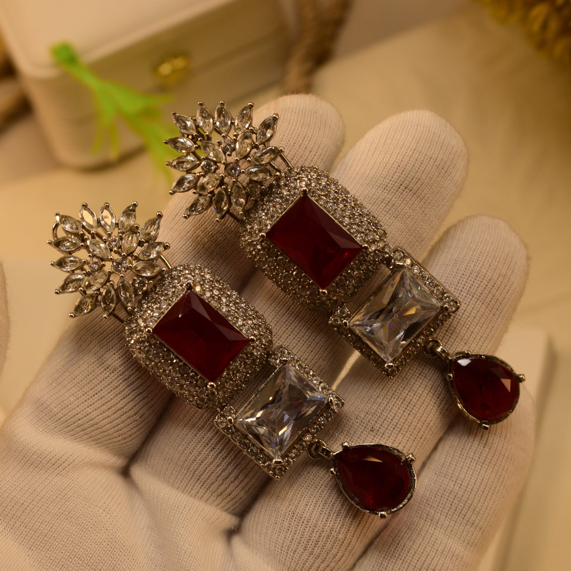 Beautiful Design Silver Plated Crystal Stones Earrings For Girls/women